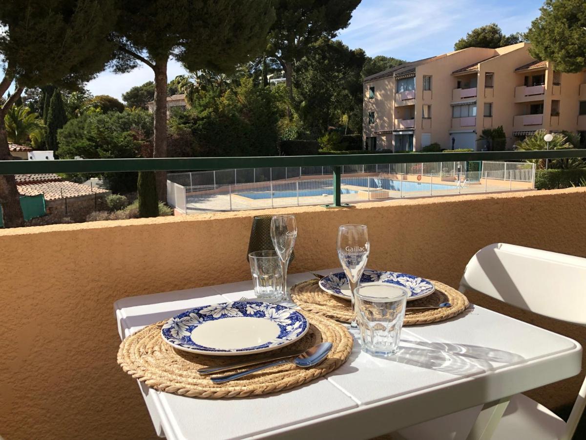 Studio Avec Terrasse Et Piscine Бандоль Экстерьер фото